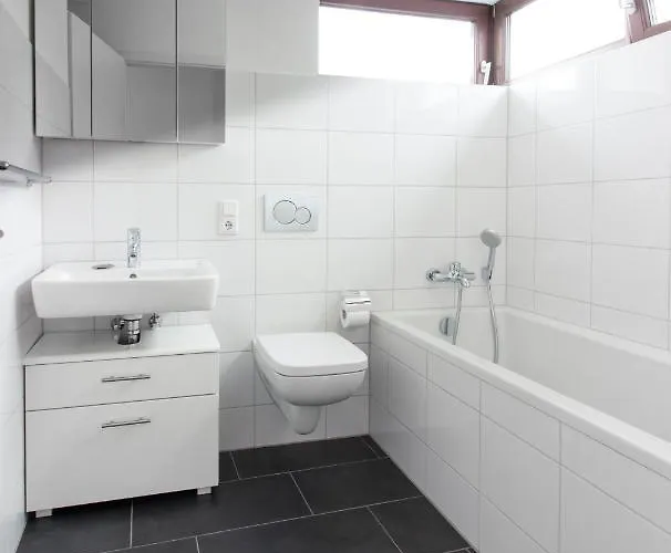 Quiet Nature Near Cologne 1 * برجيش جلادباخ