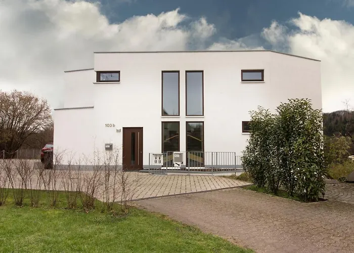 Quiet Nature Near Cologne 1 برجيش جلادباخ